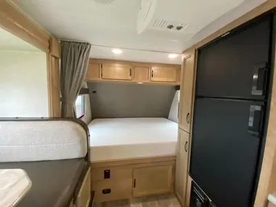 2021 Winnebago Industries Towables Micro Minnie photo 15
