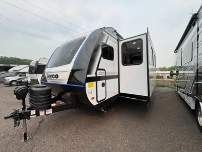 2027 Jayco Jay Feather photo 4
