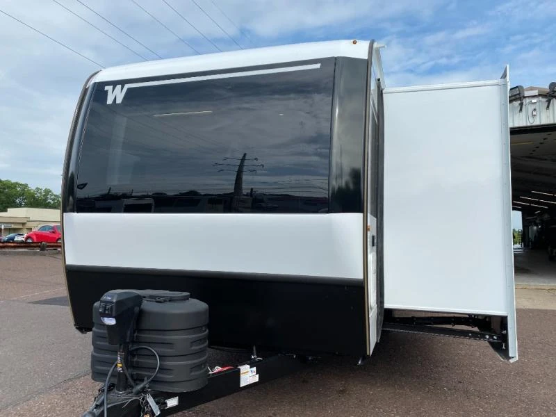 2027 Winnebago Thrive exterior