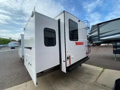 2027 Winnebago Thrive photo 9