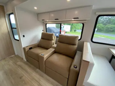 2027 Winnebago Thrive photo 34