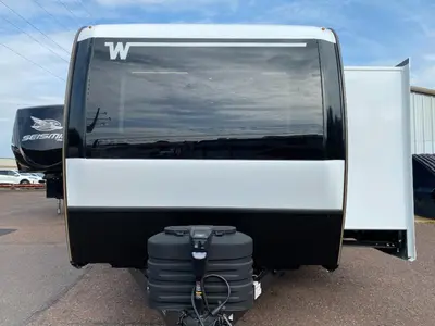 2027 Winnebago Thrive photo 2