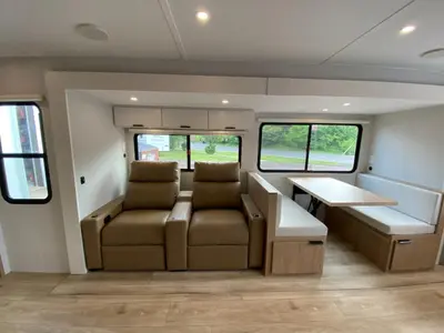 2027 Winnebago Thrive photo 15