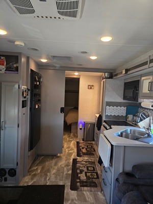 2022 THOR MOTOR COACH WINDSPORT photo 10