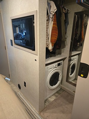 2022 THOR MOTOR COACH WINDSPORT photo 5