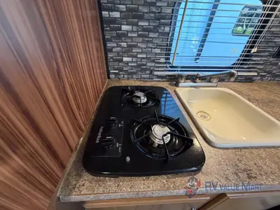 2018 Gulf Stream RV Conquest Super Lite photo 13