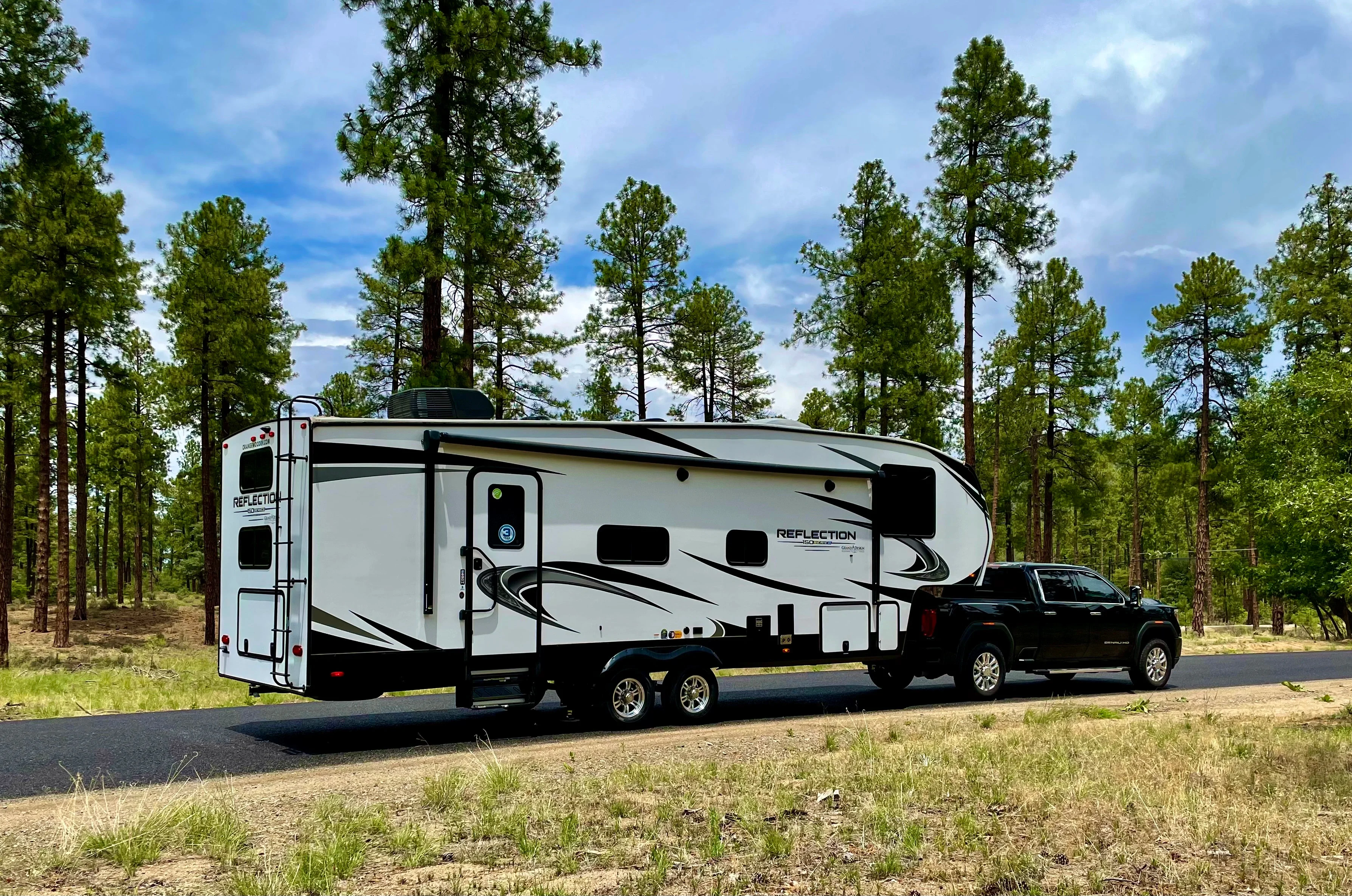 2021 GRAND DESIGN REFLECTION 150 SERIES exterior