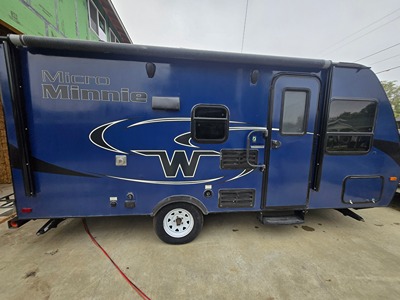 Used 2018 Winnebago Micro Minnie 1700BH