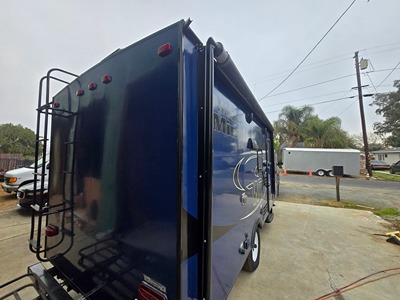 2018 WINNEBAGO MICRO MINNIE photo 2