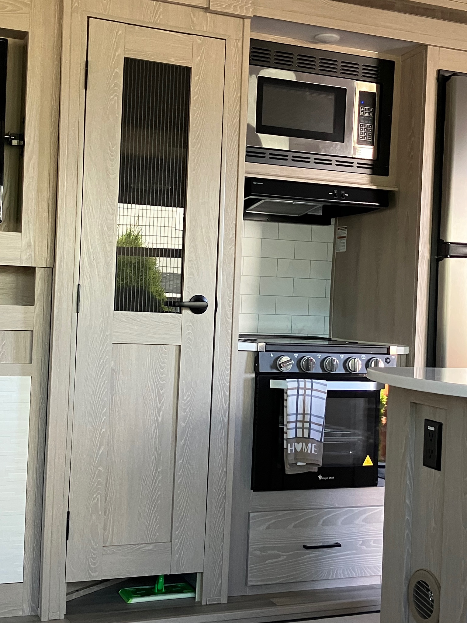 2022 FOREST RIVER ROCKWOOD ULTRA LITE exterior