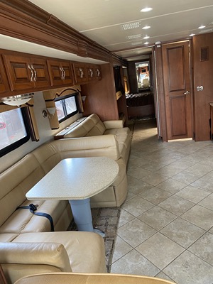 2011 FLEETWOOD DISCOVERY photo 9