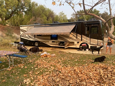 Used 2011 Fleetwood Discovery 40G