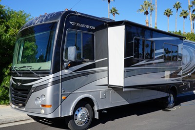 2012 FLEETWOOD TERRA photo 2