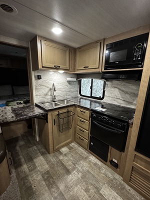2020 WINNEBAGO MINNIE photo 4