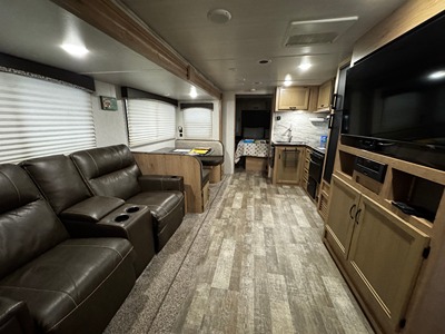 2020 WINNEBAGO MINNIE photo 3