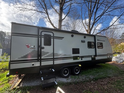 2020 WINNEBAGO MINNIE photo 2
