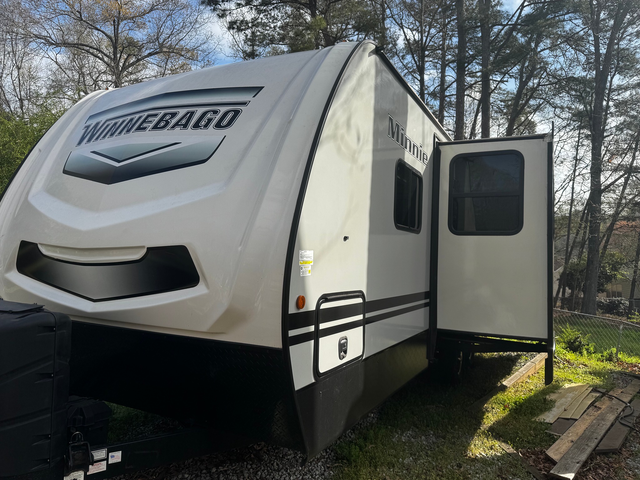 2020 WINNEBAGO MINNIE exterior