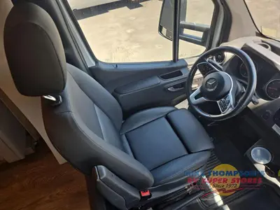 2020 Tiffin Motorhomes Wayfarer photo 19