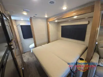 2020 Tiffin Motorhomes Wayfarer photo 34