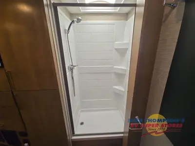 2020 Tiffin Motorhomes Wayfarer photo 39