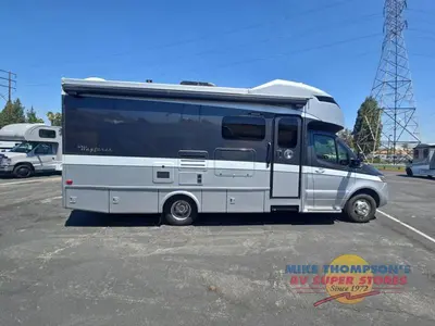 2020 Tiffin Motorhomes Wayfarer photo 16