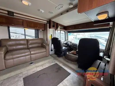 2016 Fleetwood RV Flair photo 3