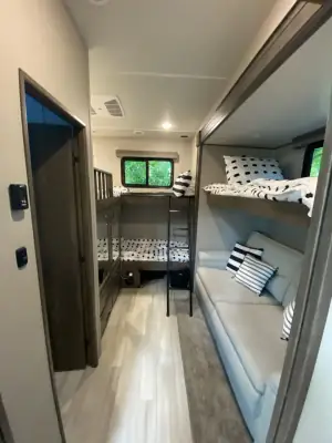 2021 GRAND DESIGN SOLITUDE S-CLASS photo 2