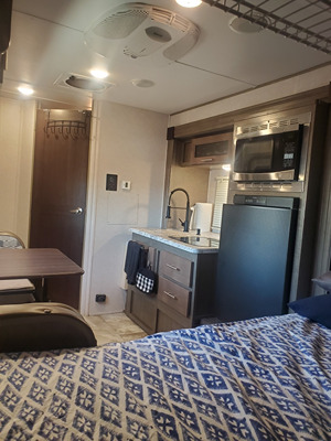 2017 FOREST RIVER R-POD photo 4
