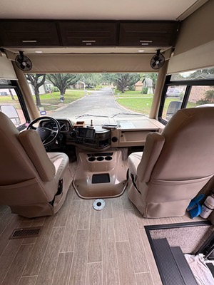 Used 2022 Thor Motor Coach Miramar 35.2