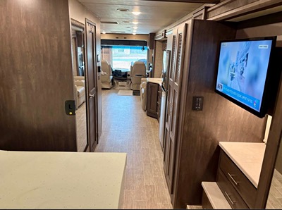 2022 THOR MOTOR COACH MIRAMAR photo 6
