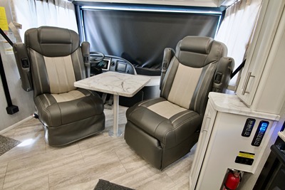 2021 FLEETWOOD PACE ARROW photo 10
