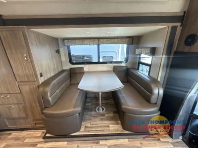 2018 Dynamax isata 3 photo 25