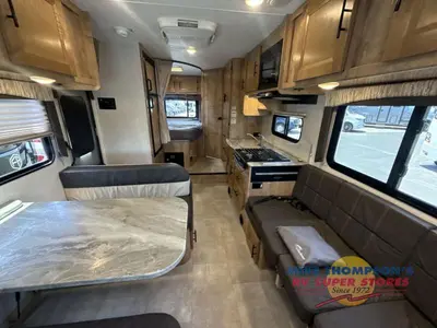 2021 Coachmen RV Leprechaun photo 23