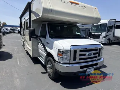 2021 Coachmen RV Leprechaun photo 4