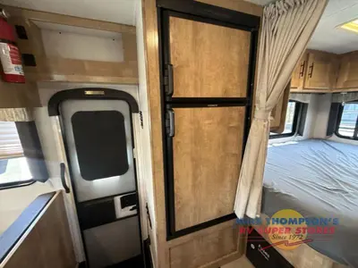 2021 Coachmen RV Leprechaun photo 31