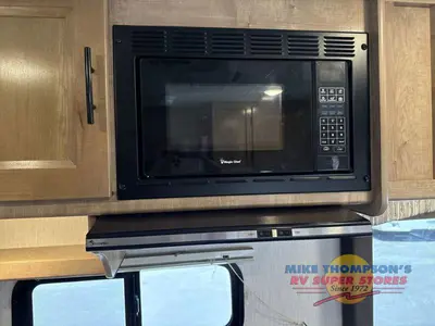 2021 Coachmen RV Leprechaun photo 29