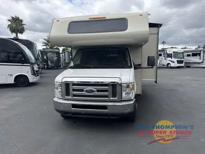 2020 Coachmen RV Leprechaun photo 3