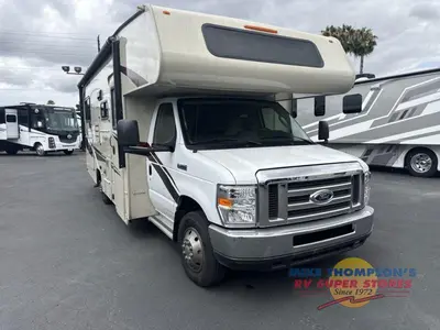 2020 Coachmen RV Leprechaun photo 4