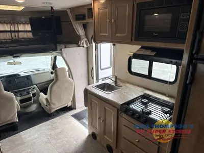 2020 Coachmen RV Leprechaun photo 28
