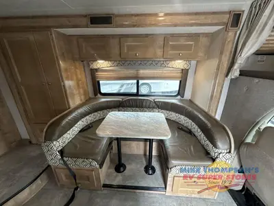 2020 Coachmen RV Leprechaun photo 26