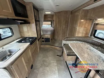 2020 Coachmen RV Leprechaun photo 24
