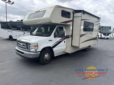 2020 Coachmen RV Leprechaun photo 2