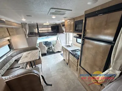 2020 Coachmen RV Leprechaun photo 37