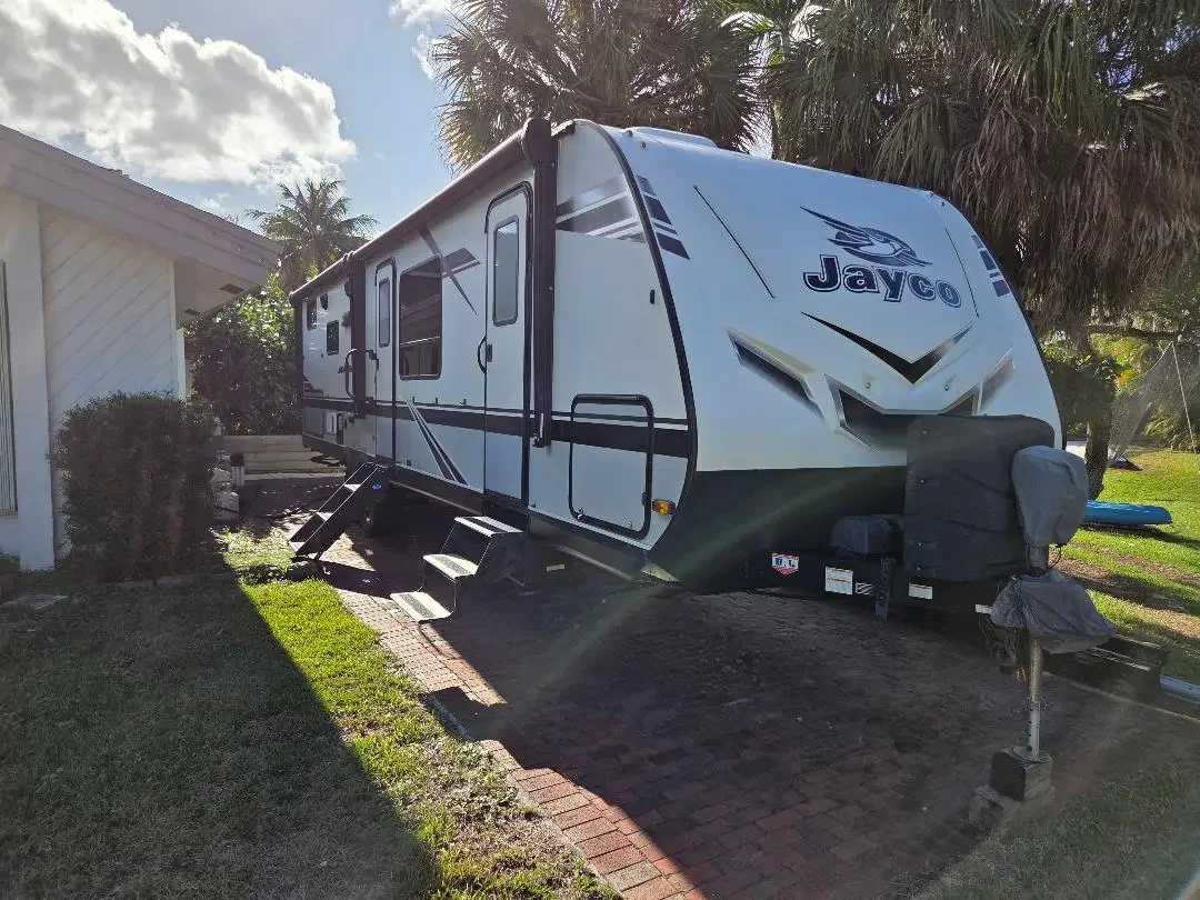 2021 JAYCO JAY FEATHER exterior