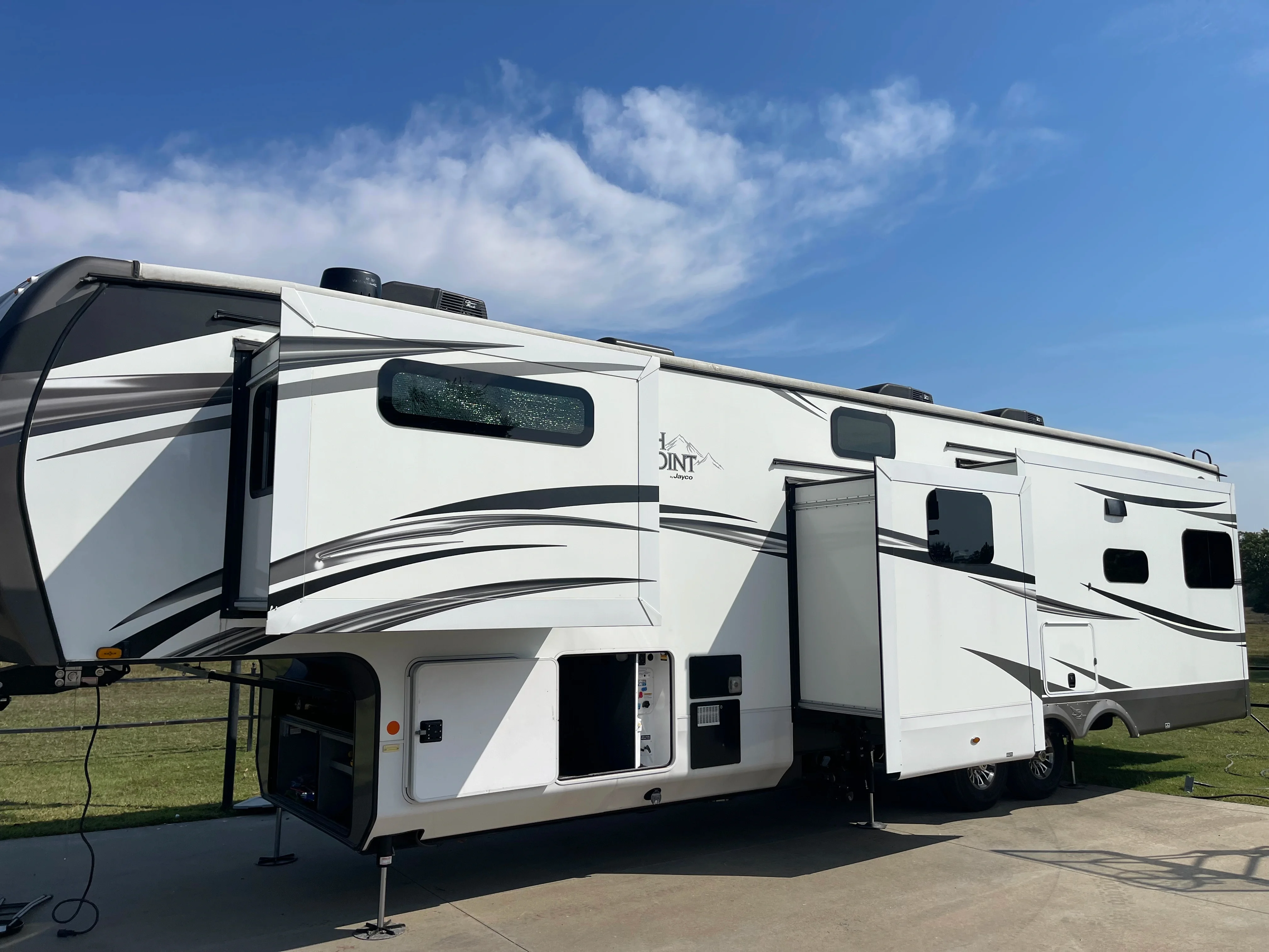2021 JAYCO NORTH POINT exterior