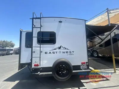 2024 EAST TO WEST Alta photo 14