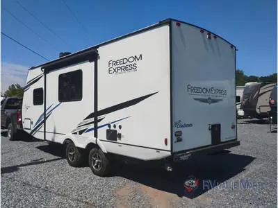 2022 Coachmen RV Freedom Express Ultra Lite photo 6