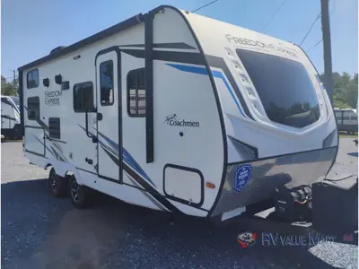 Used 2022 Coachmen RV Freedom Express Ultra Lite 238BHS