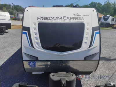 2022 Coachmen RV Freedom Express Ultra Lite photo 3