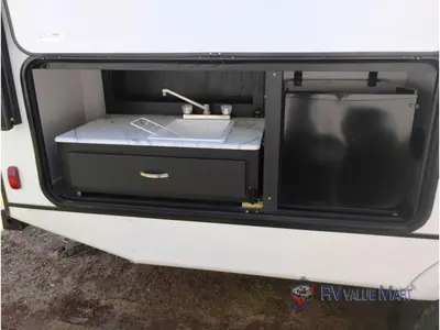 2022 Coachmen RV Freedom Express Ultra Lite photo 11